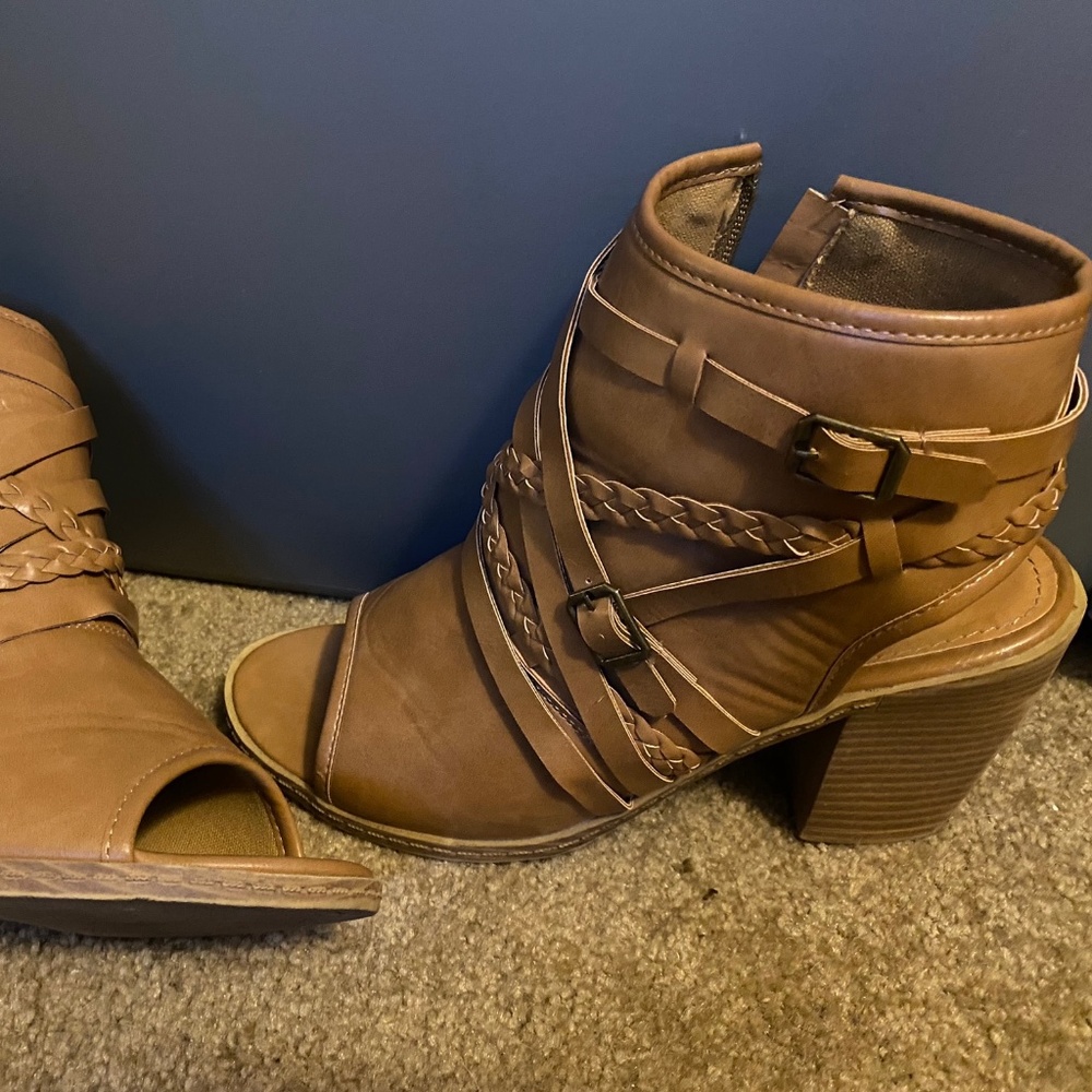 ankle boots